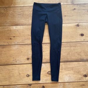 Size 6 wunder under pant